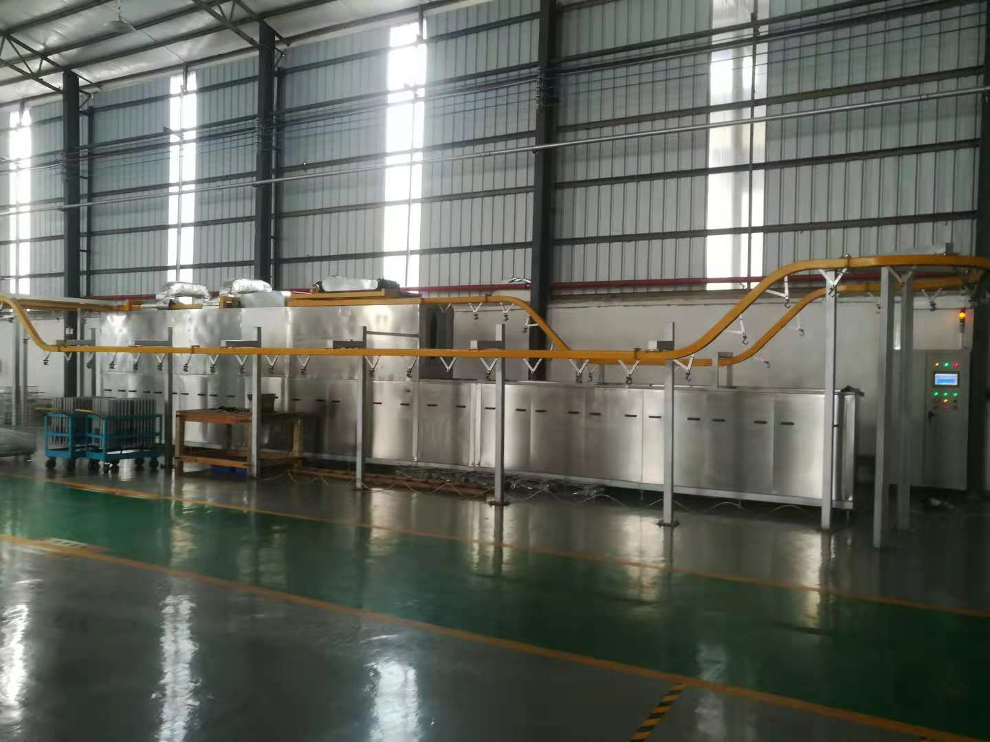 懸掛式超聲波清洗烘干機(圖4) 懸掛式超聲波清洗烘干機(圖4)